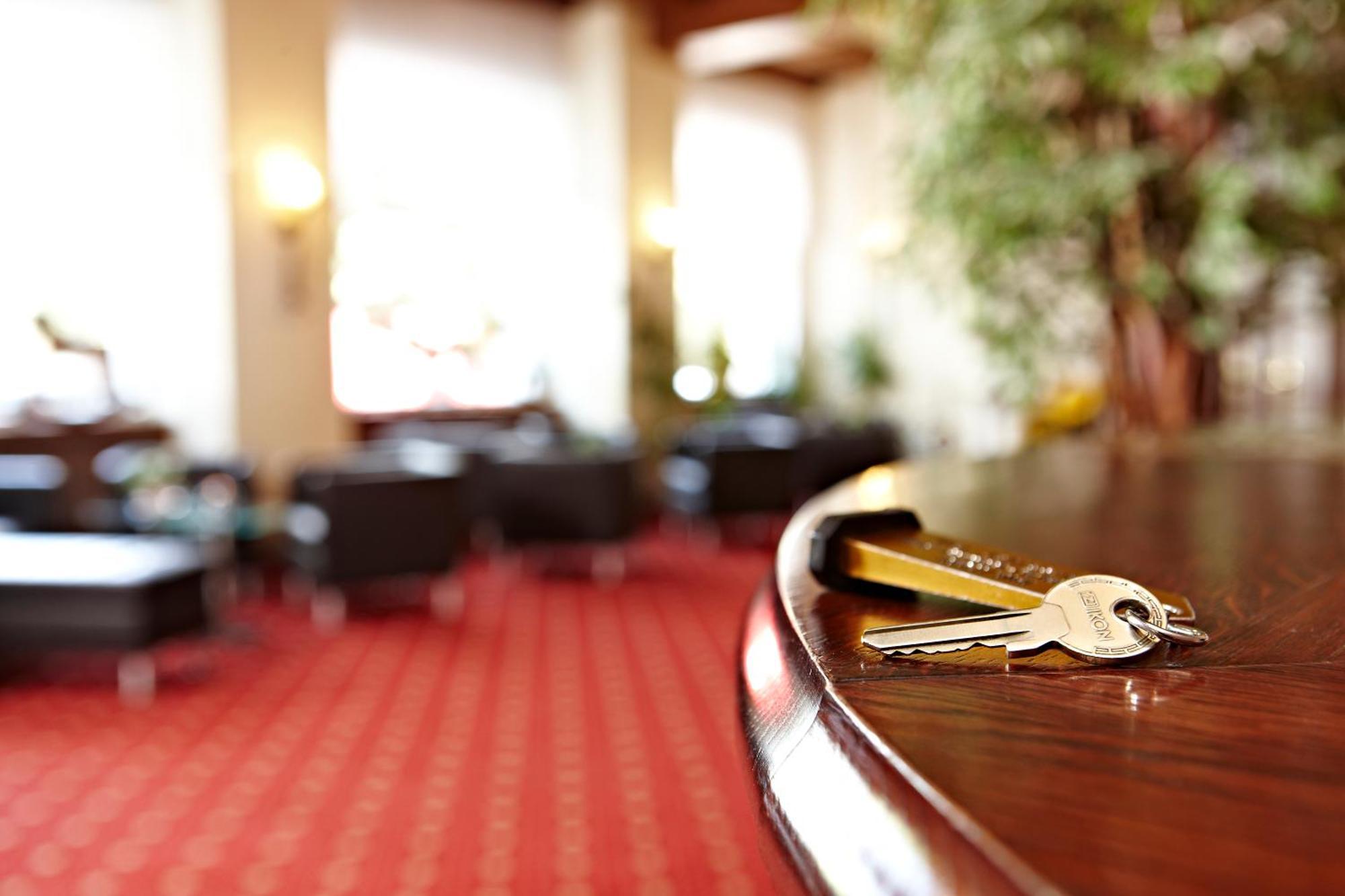 Hotel Vier Jahreszeiten Гармиш-Партенкирхен Экстерьер фото