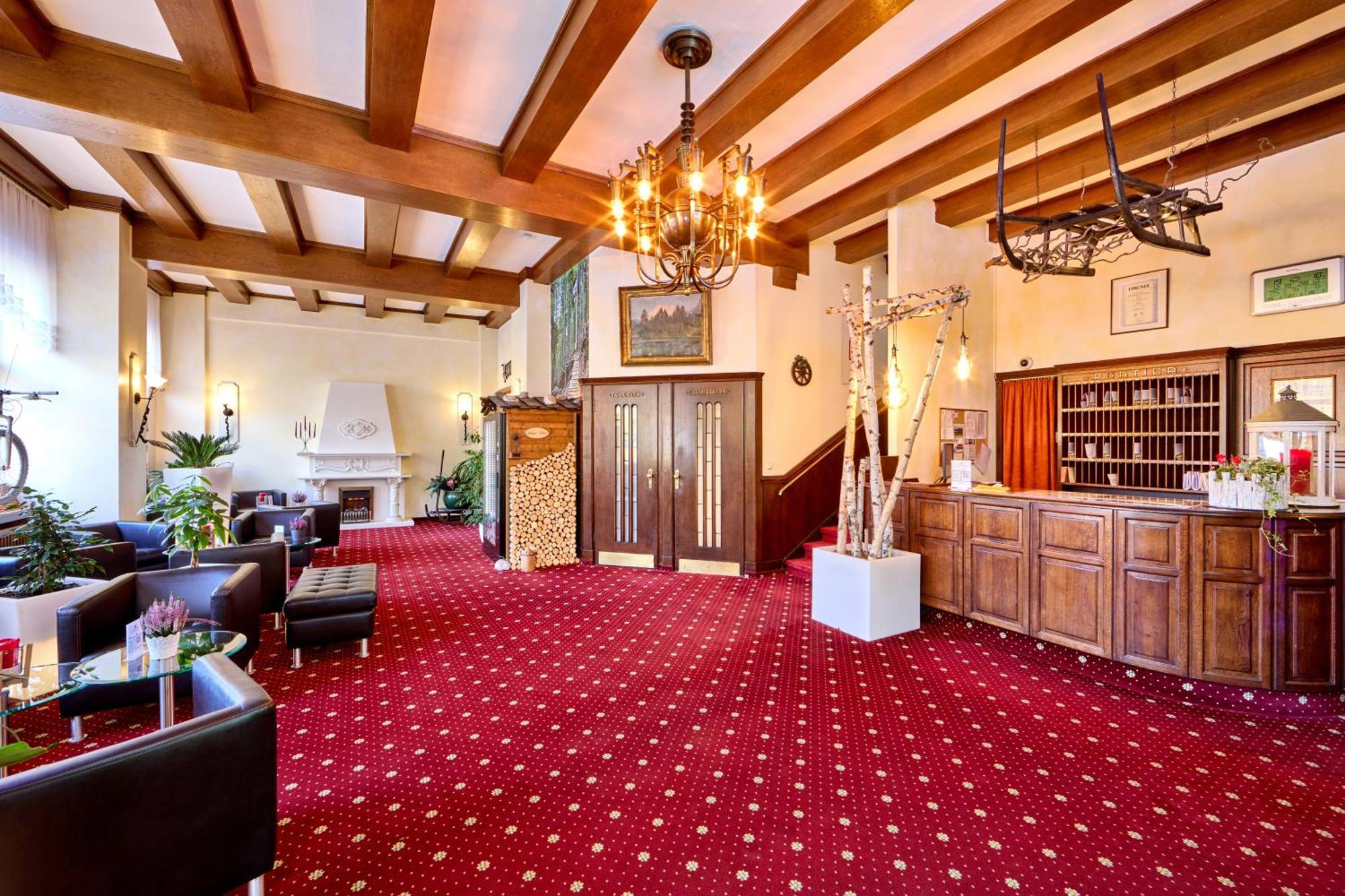 Hotel Vier Jahreszeiten Гармиш-Партенкирхен Экстерьер фото